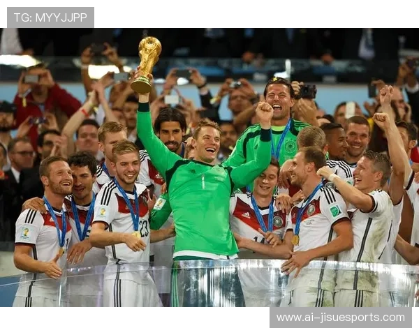 足球守门员球星豪宅揭秘顶级守护者的奢华生活与私人领地